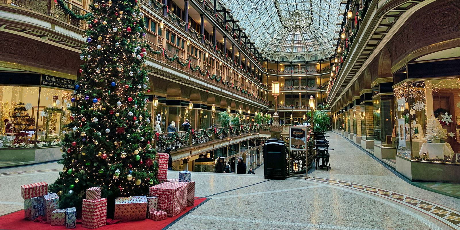 Stylebook snapshot: New shopping options in New York City this holiday  season