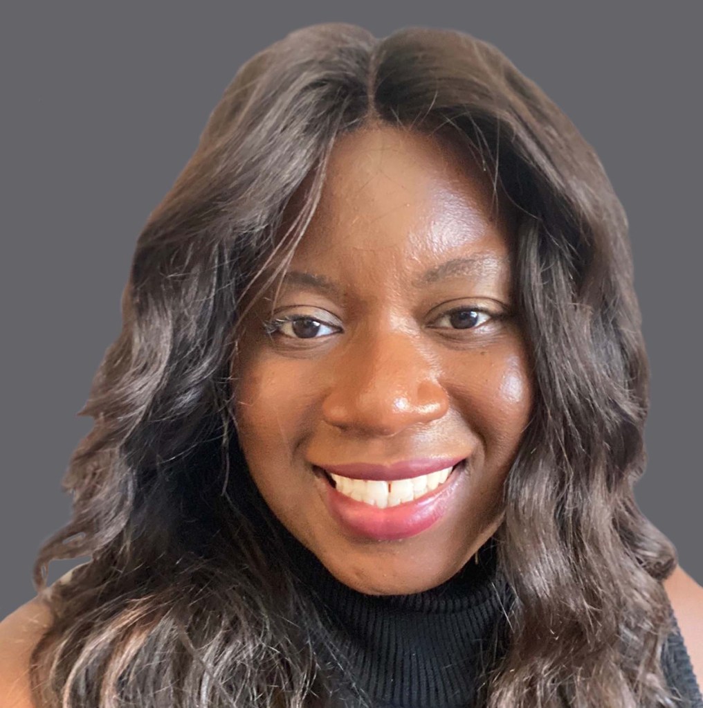 Pamela Thomas Headshot